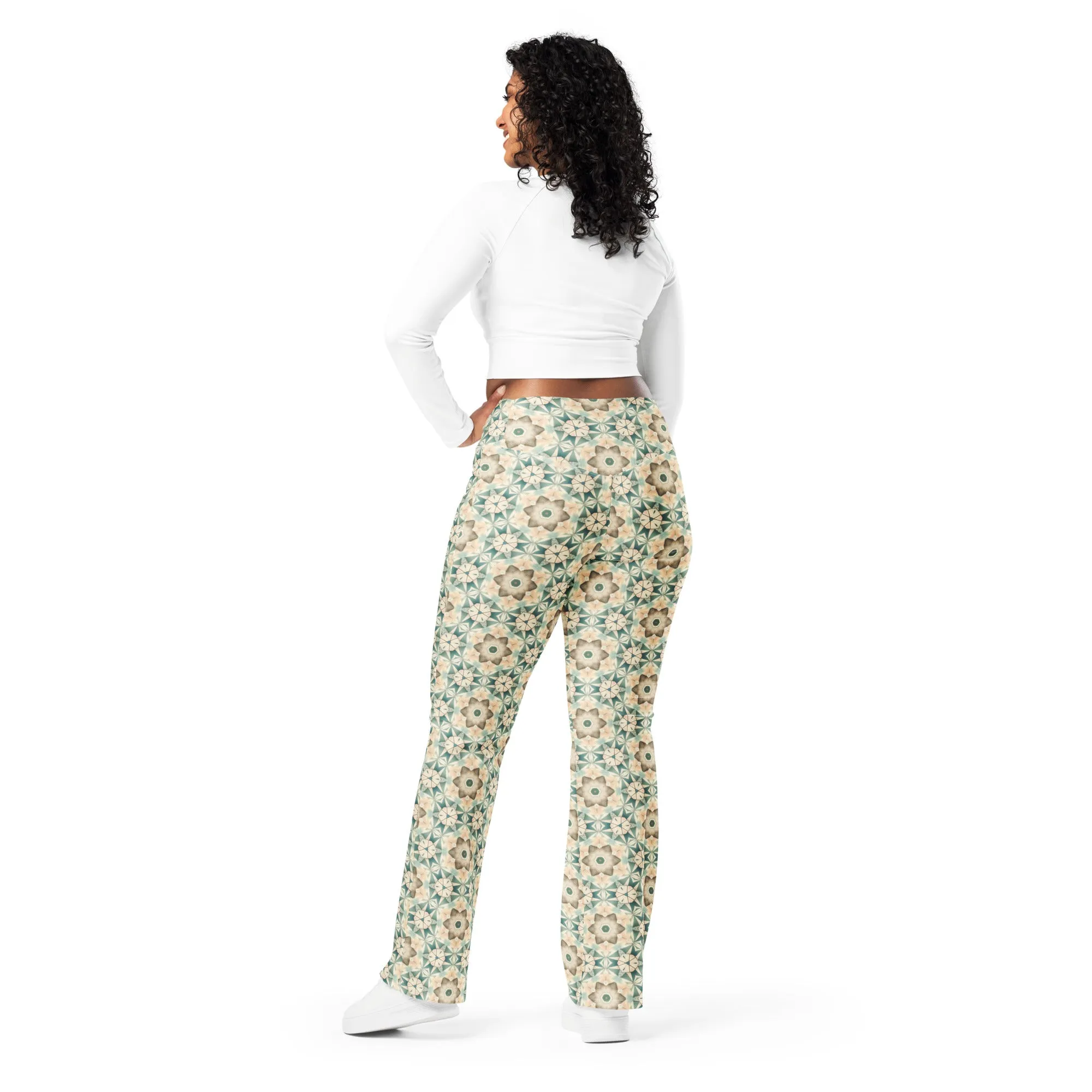 High-Rise Flared Leggings Mandala Mosaic