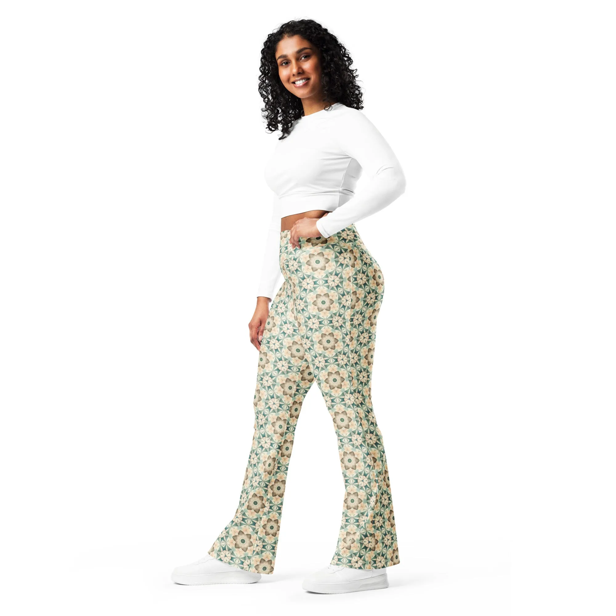 High-Rise Flared Leggings Mandala Mosaic