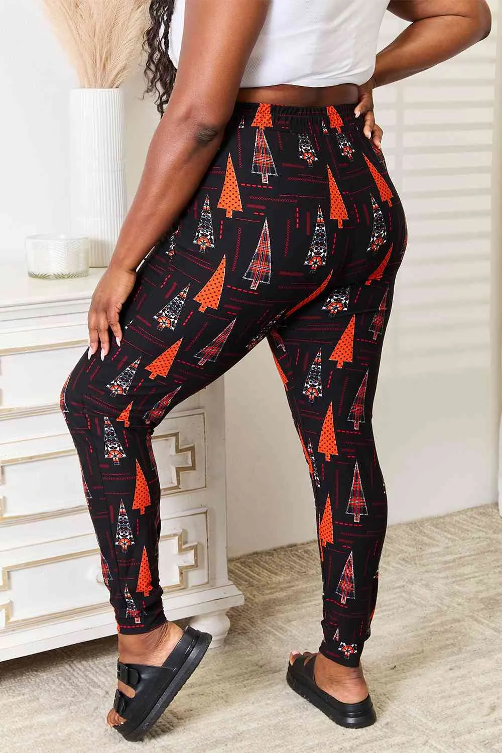 Leggings Depot Full Size Holiday Tree Print Joggers