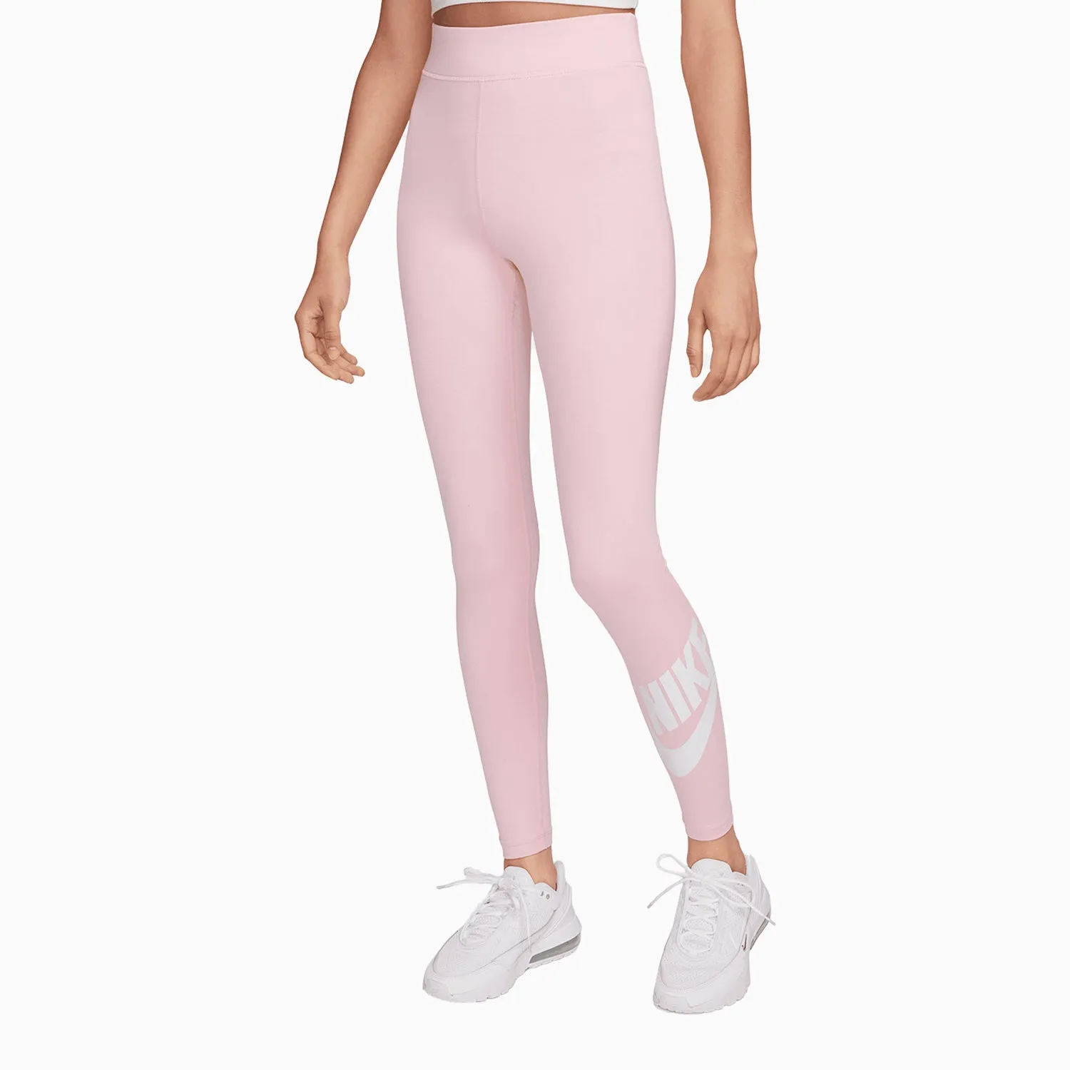 Women's Sportswear Essentials Classics Outfit